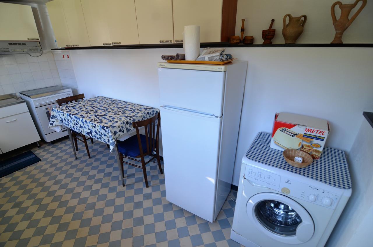 Lobster Cottage Apartment Леванто Екстериор снимка