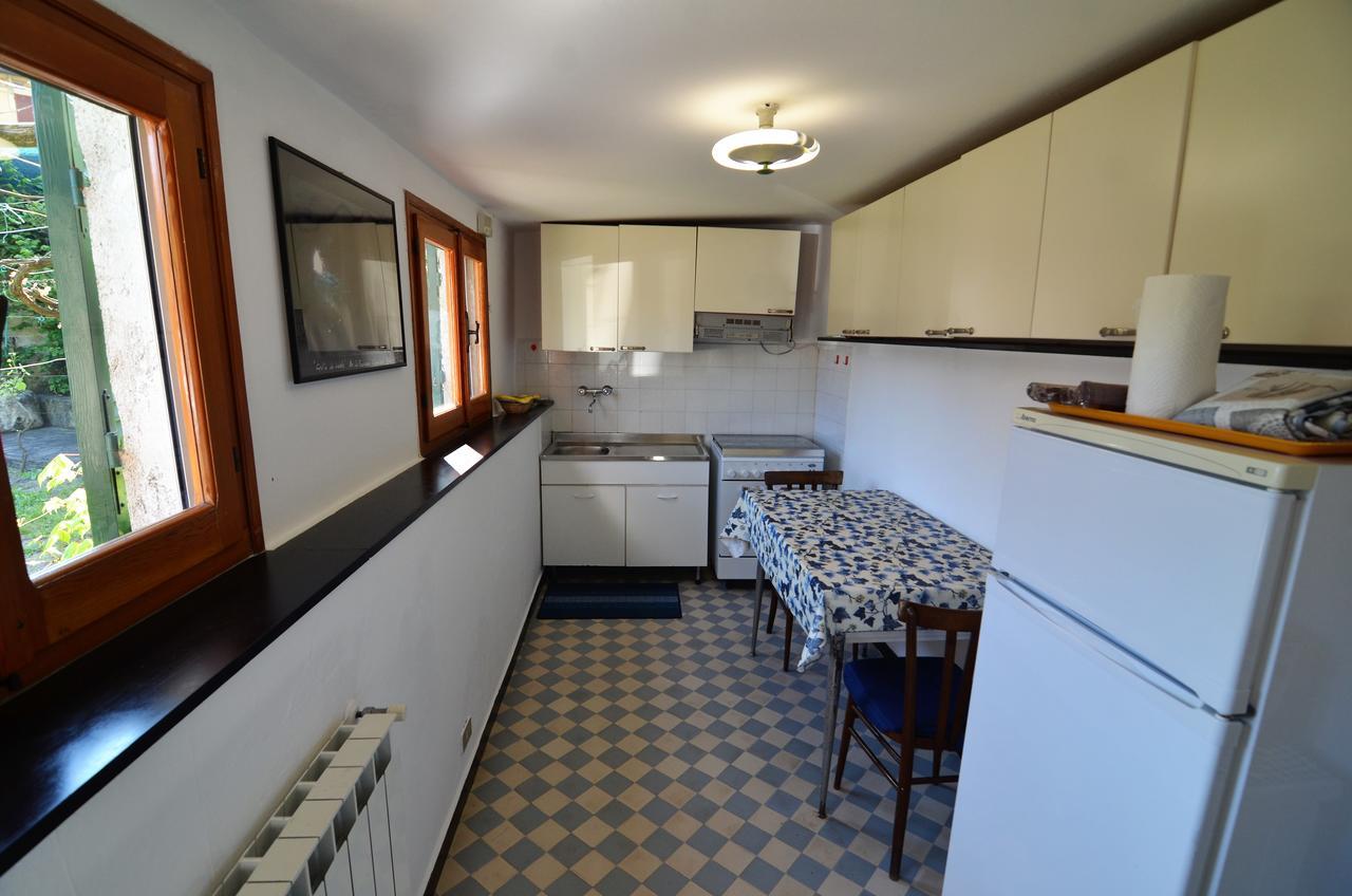 Lobster Cottage Apartment Леванто Екстериор снимка