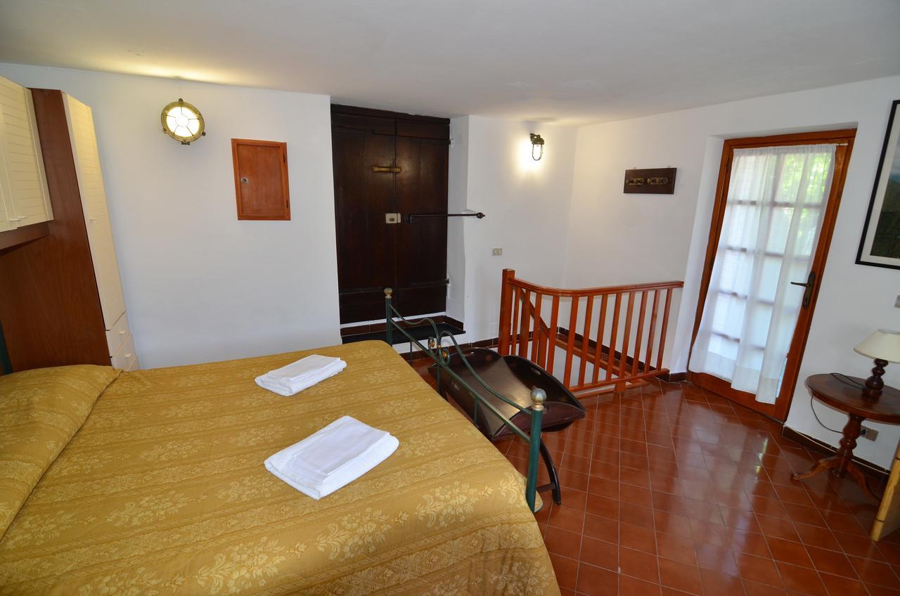 Lobster Cottage Apartment Леванто Екстериор снимка
